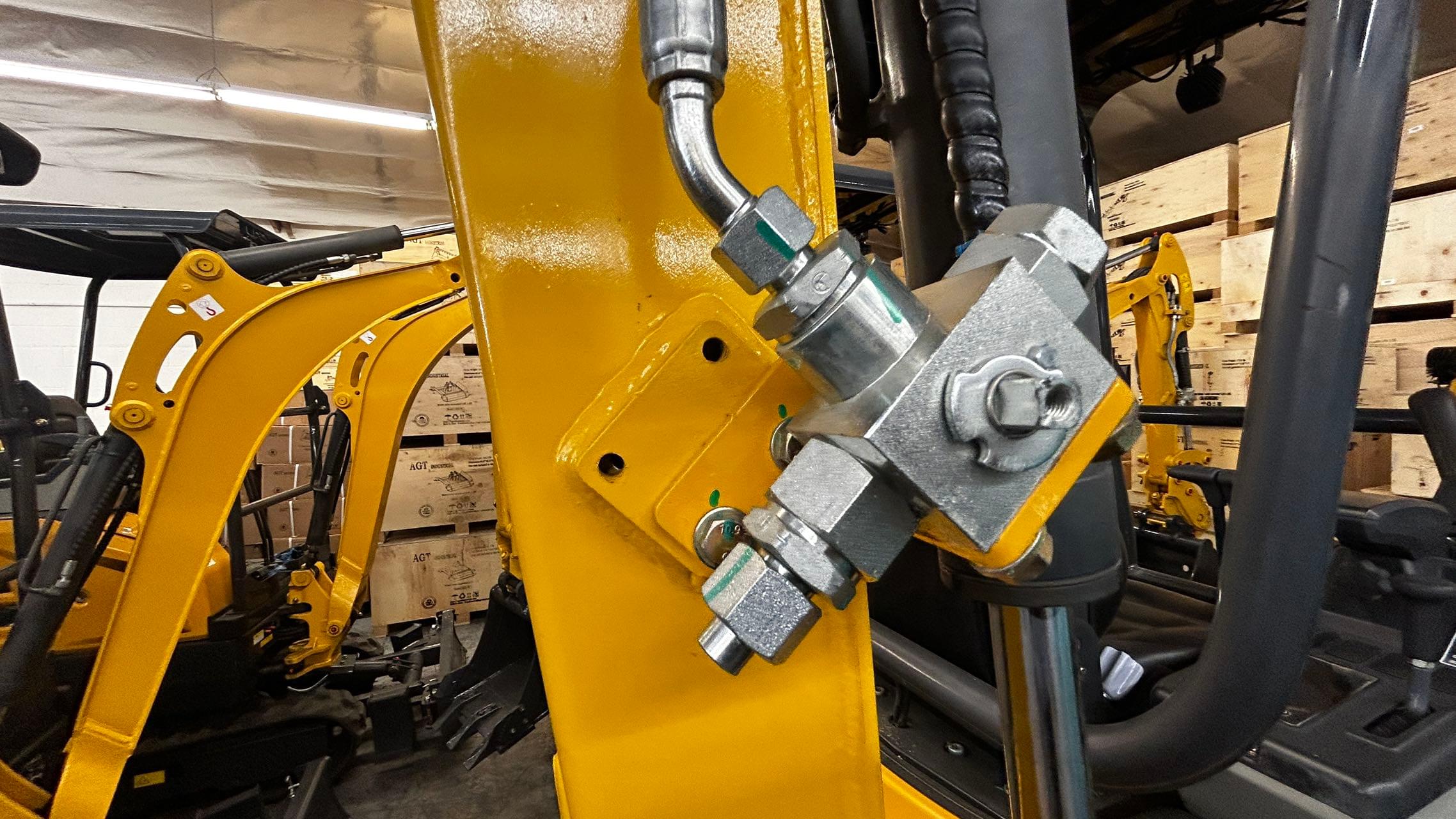 1.8 Ton, Kubota Diesel Engine Mini Excavator | AGT-SE17SR - Image 6