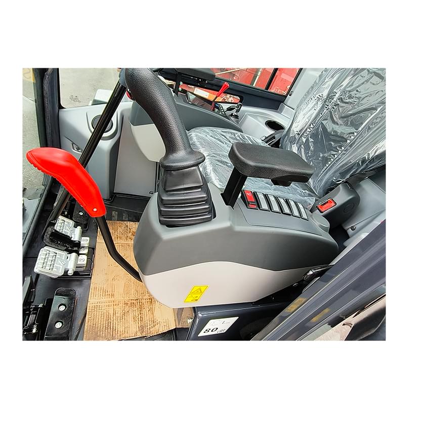 2.8 Ton, Kubota Diesel Engine Mini Excavator w/ Hydraulic Thumb | CFG-35UF - Image 11