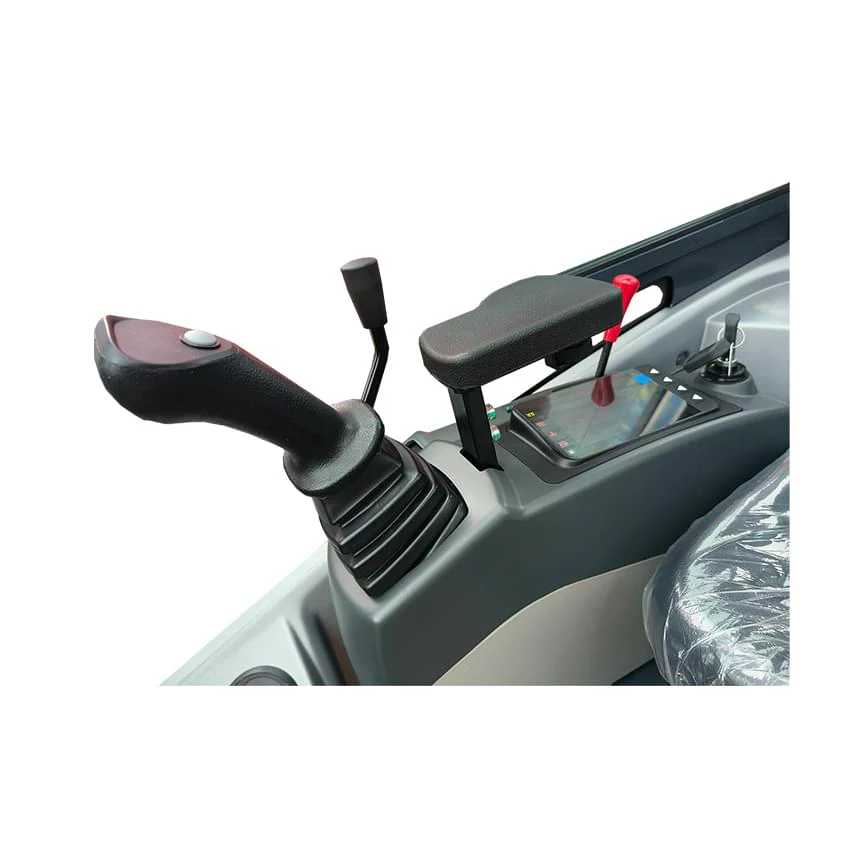 2.8 Ton, Kubota Diesel Engine Mini Excavator w/ Hydraulic Thumb | CFG-35UF - Image 8