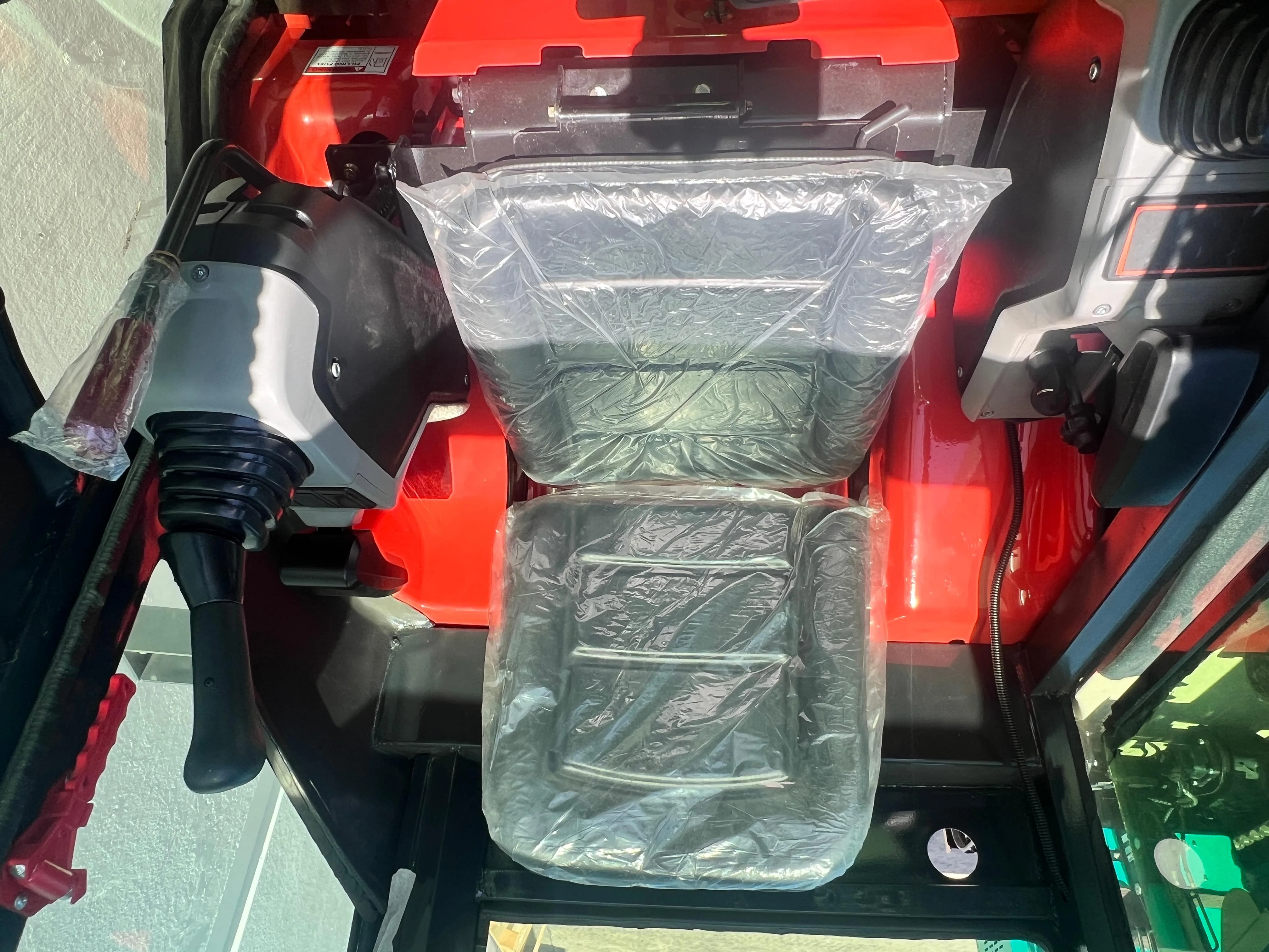 2.8 Ton Kubota Diesel Engine Mini Excavator W/ Enclosed Cab | QK30K - Image 6